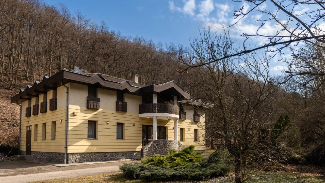 Hidegpataki Fakapu Vadaszhaz Abaujszanto Exterior photo